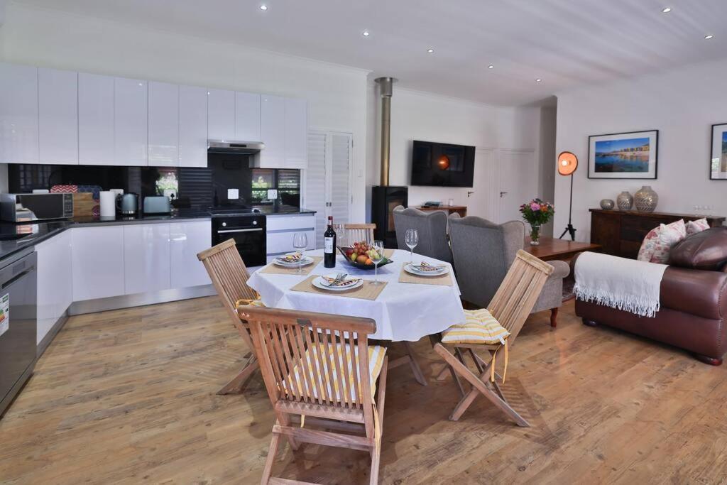 Garten Wohnung Mit Pool, 2 Schlafzimmer Cape Town Eksteriør bilde