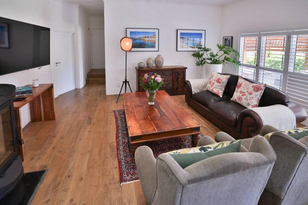 Garten Wohnung Mit Pool, 2 Schlafzimmer Cape Town Eksteriør bilde