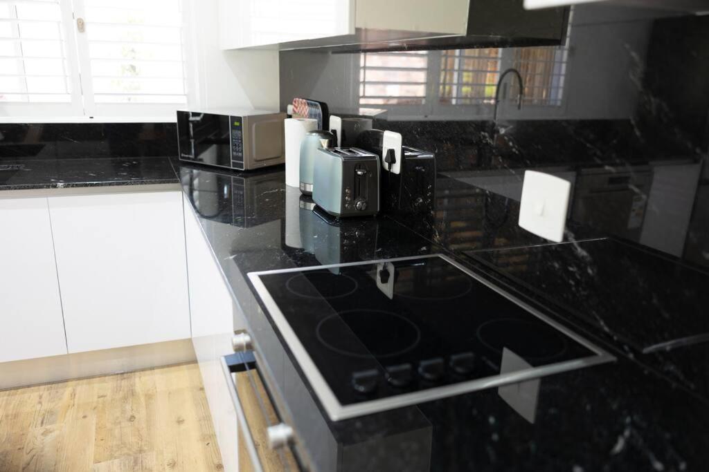 Garten Wohnung Mit Pool, 2 Schlafzimmer Cape Town Eksteriør bilde